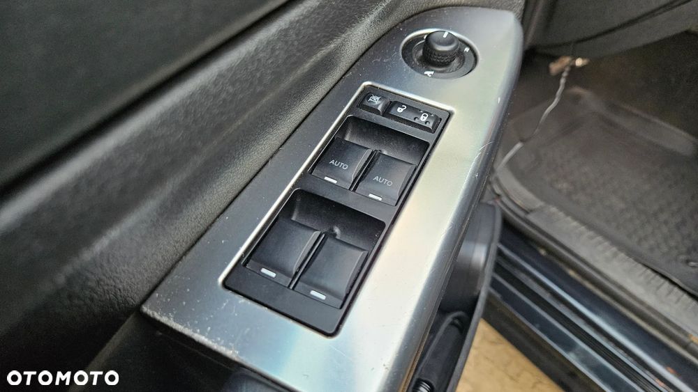 Jeep Grand Cherokee - 23