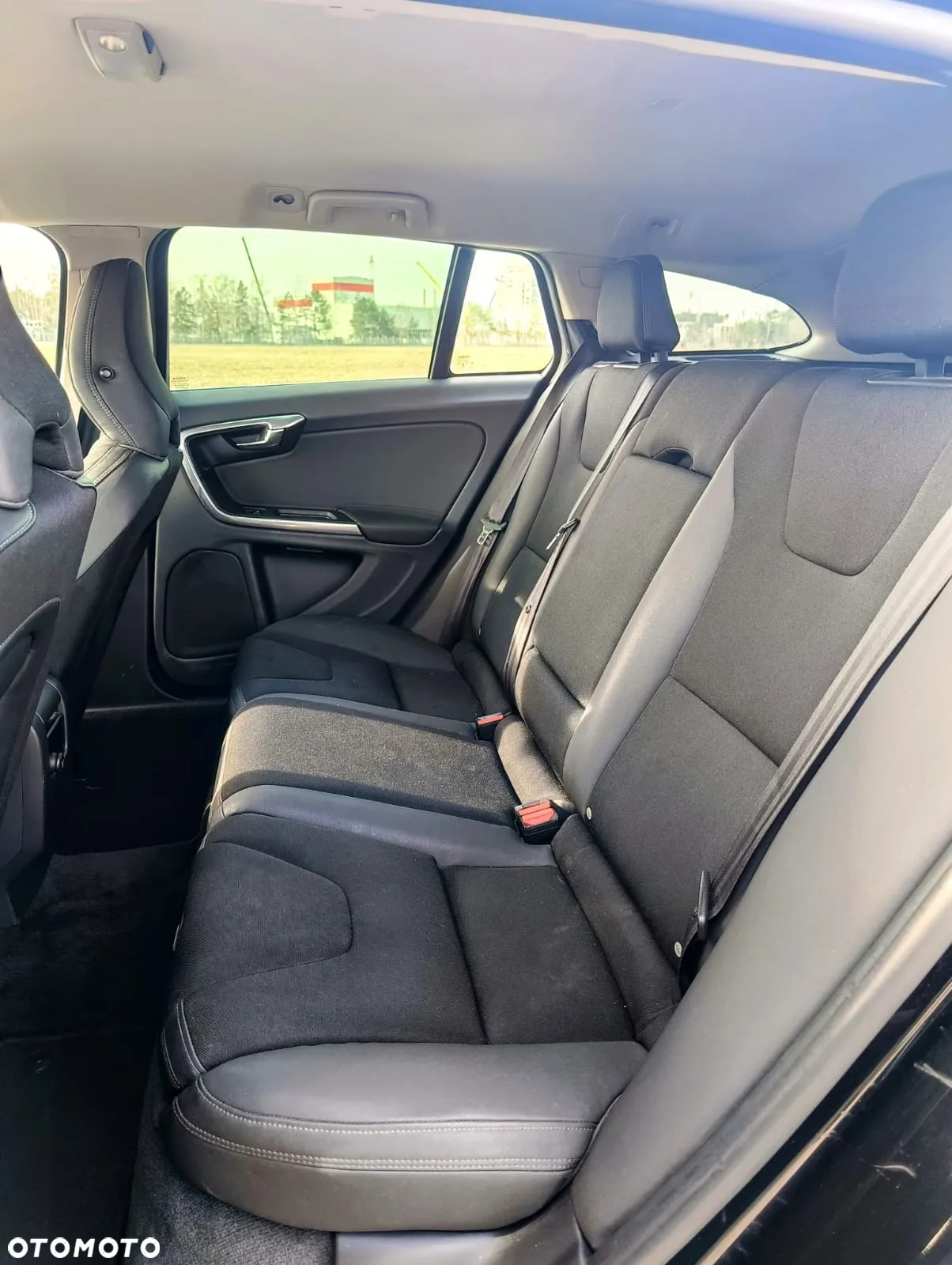 Volvo V60 T3 Momentum - 8