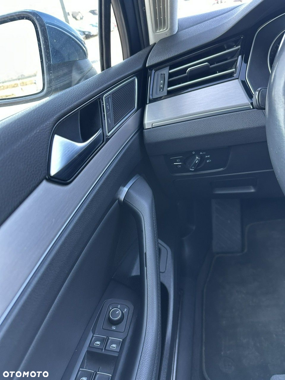 Volkswagen Passat - 15