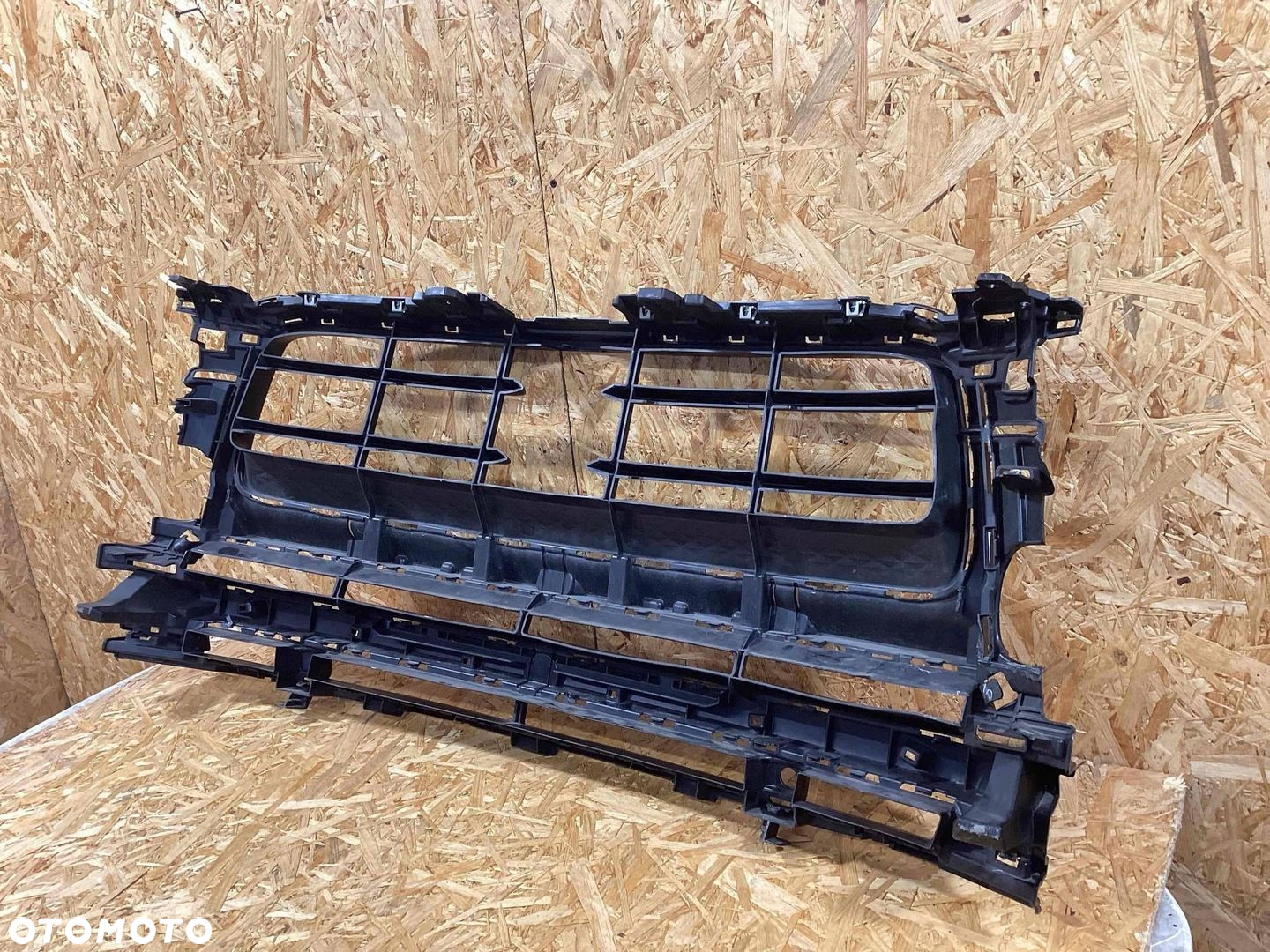 Porsche Macan 95B 2022 Grill Kratka zderzaka ACC Radar 95b807683ce - 6