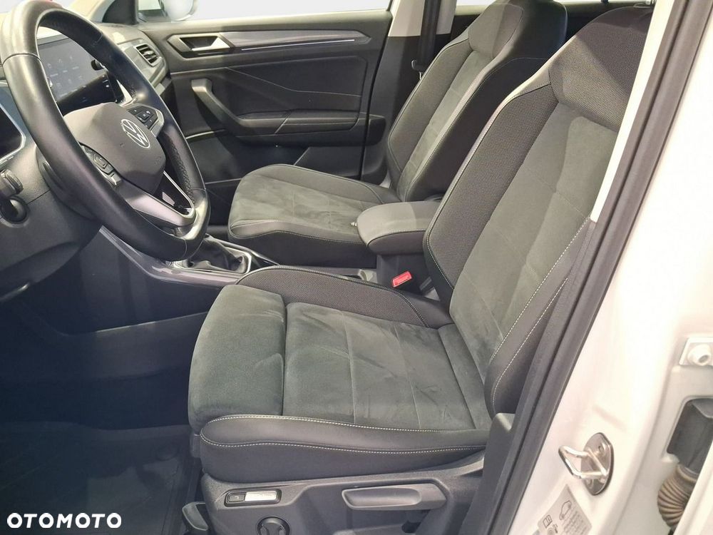 Volkswagen T-Roc - 10
