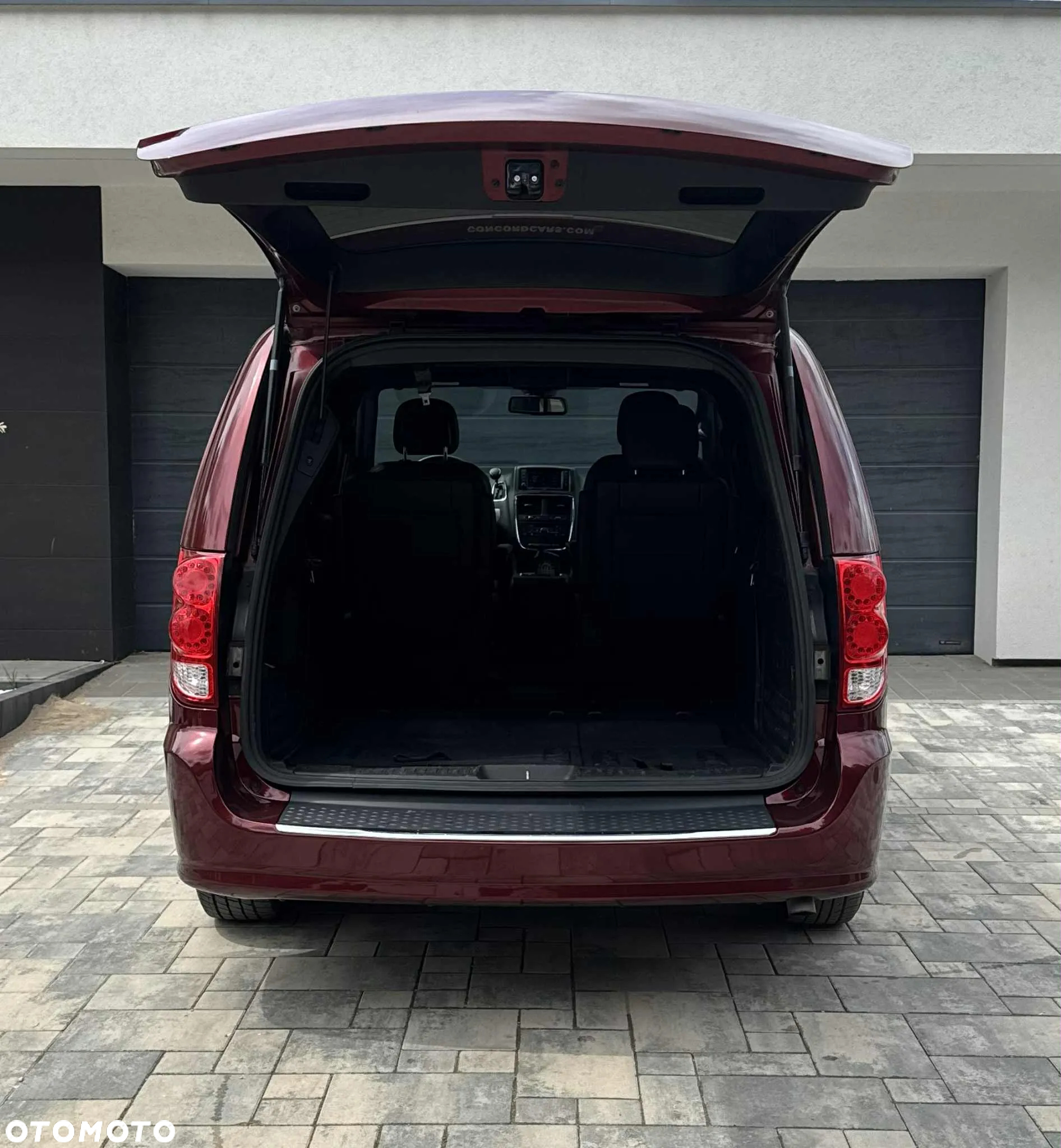 Dodge Grand Caravan - 26