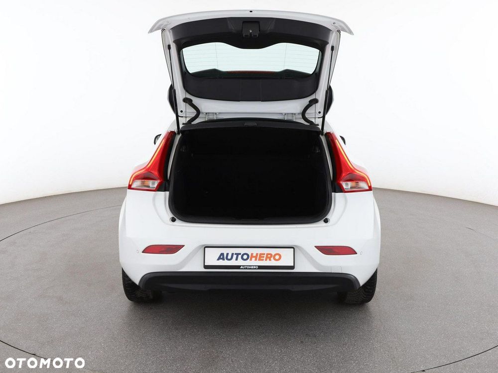 Volvo V40 T2 Kinetic - 20