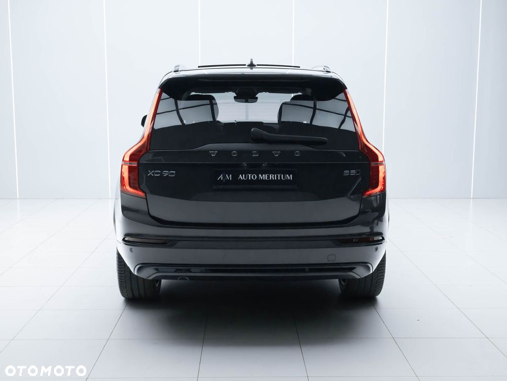 Volvo XC 90 B5 D AWD Ultimate Dark - 11