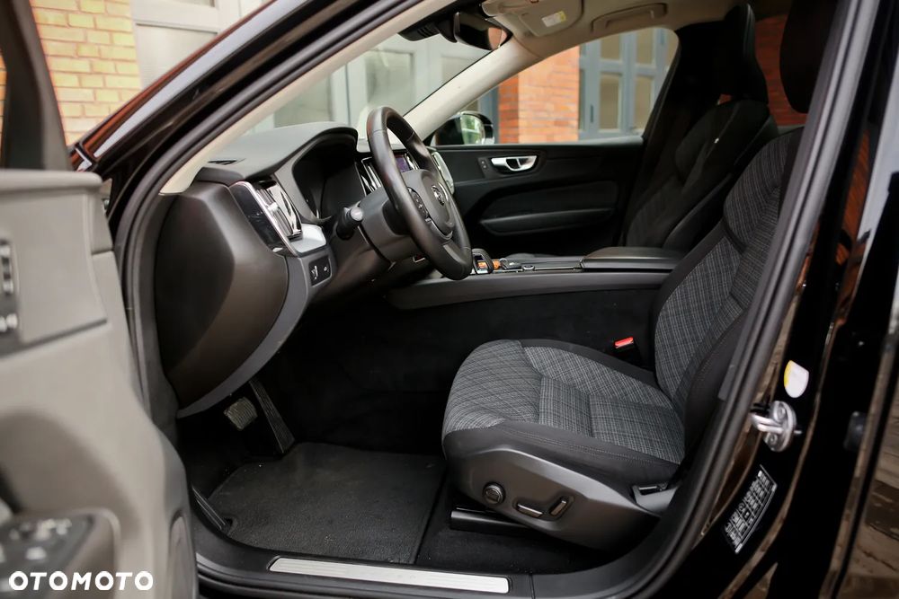 Volvo XC 60 B4 D AWD Geartronic Inscription - 19