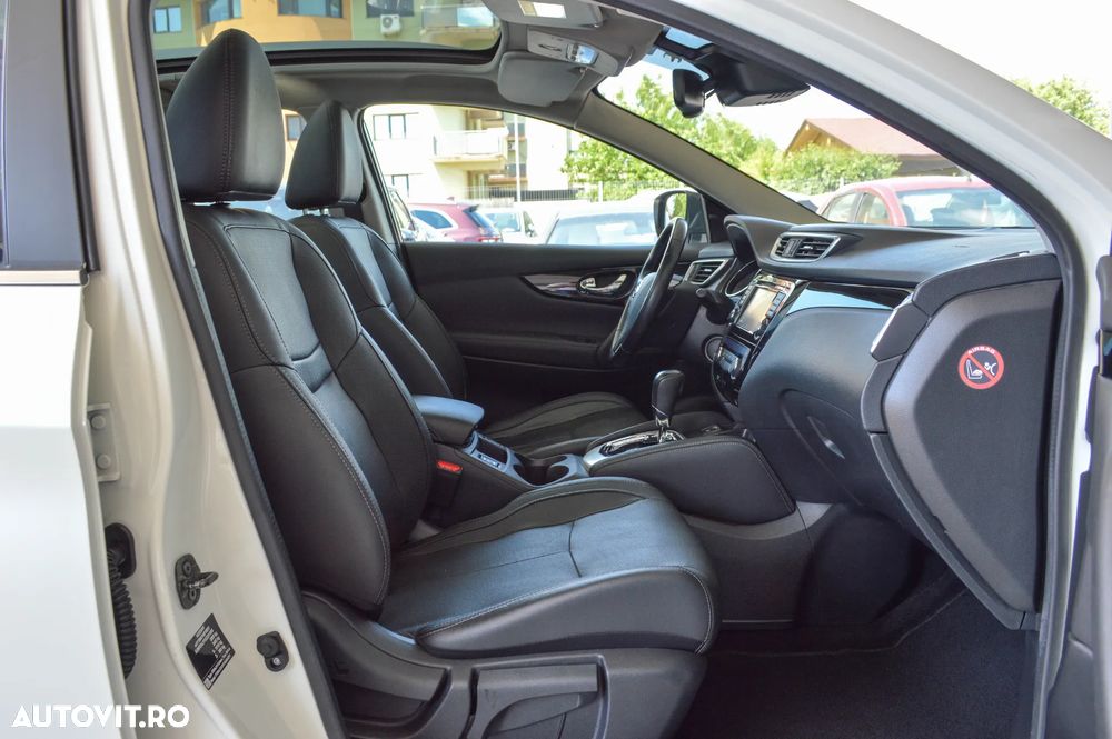 Nissan Qashqai 1.6 DCI Xtronic TEKNA - 32