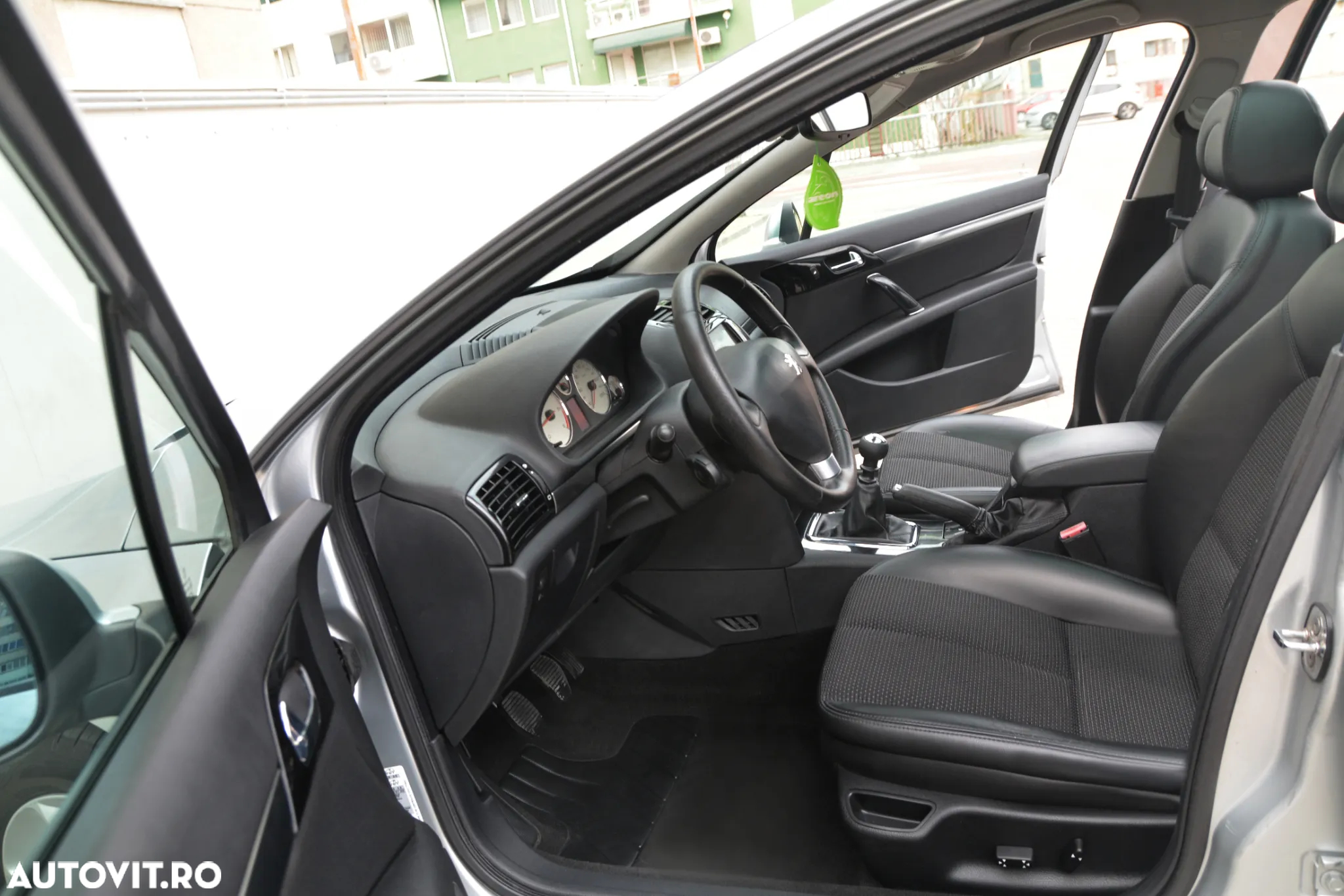 Peugeot 407 - 12