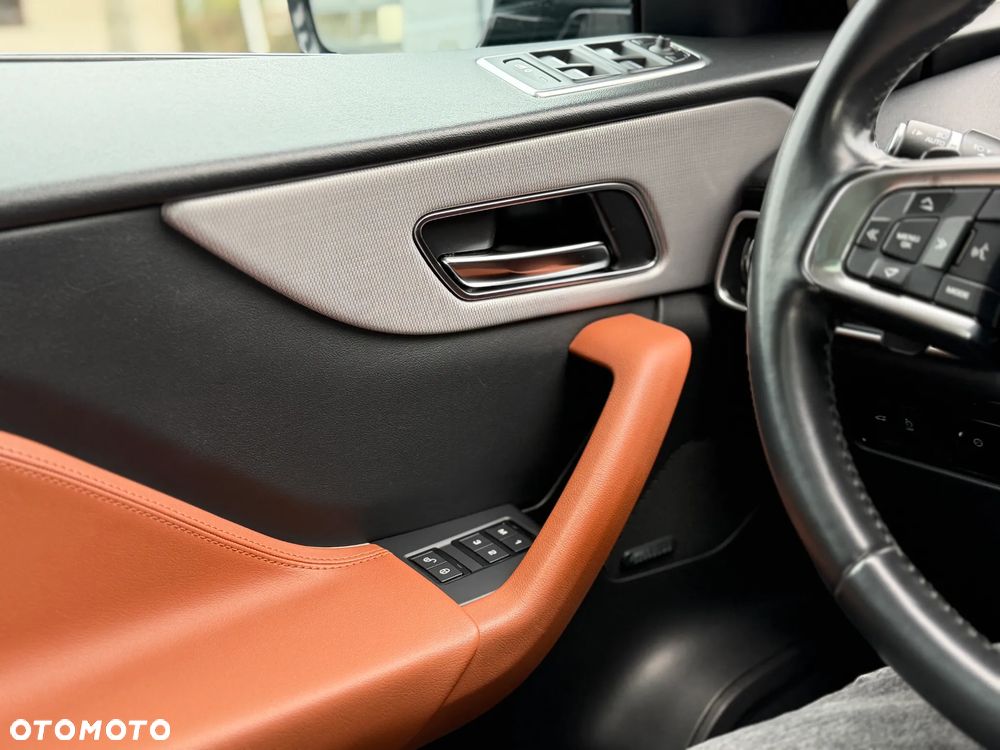 Jaguar F-Pace 30t AWD Portfolio - 26