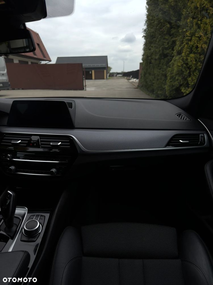 BMW Seria 5 520d xDrive Sport Line sport - 12