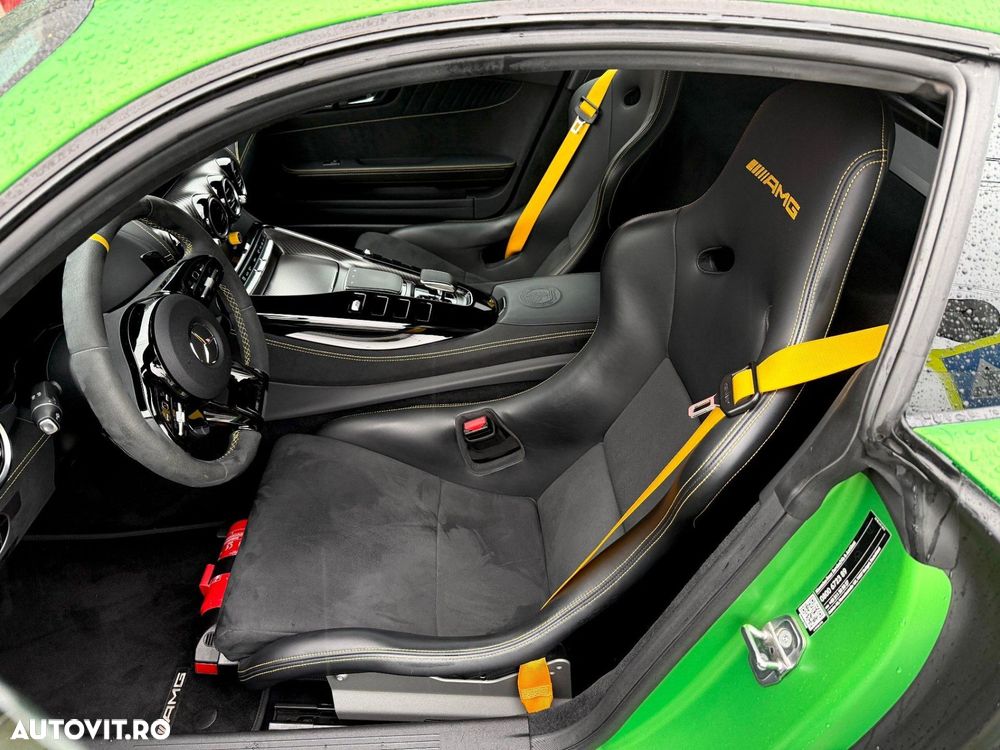 Mercedes-Benz AMG GT R - 23