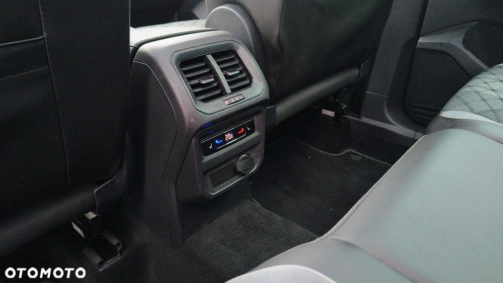 Volkswagen Tiguan - 32