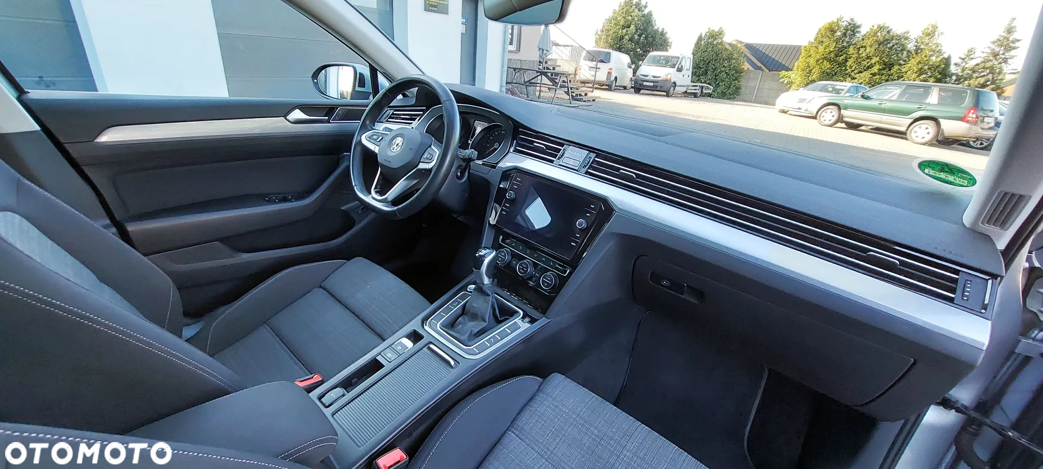 Volkswagen Passat - 38