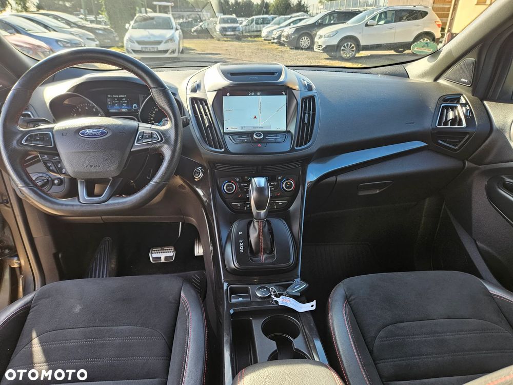 Ford Kuga 1.5 EcoBoost 2x4 ST-Line - 25