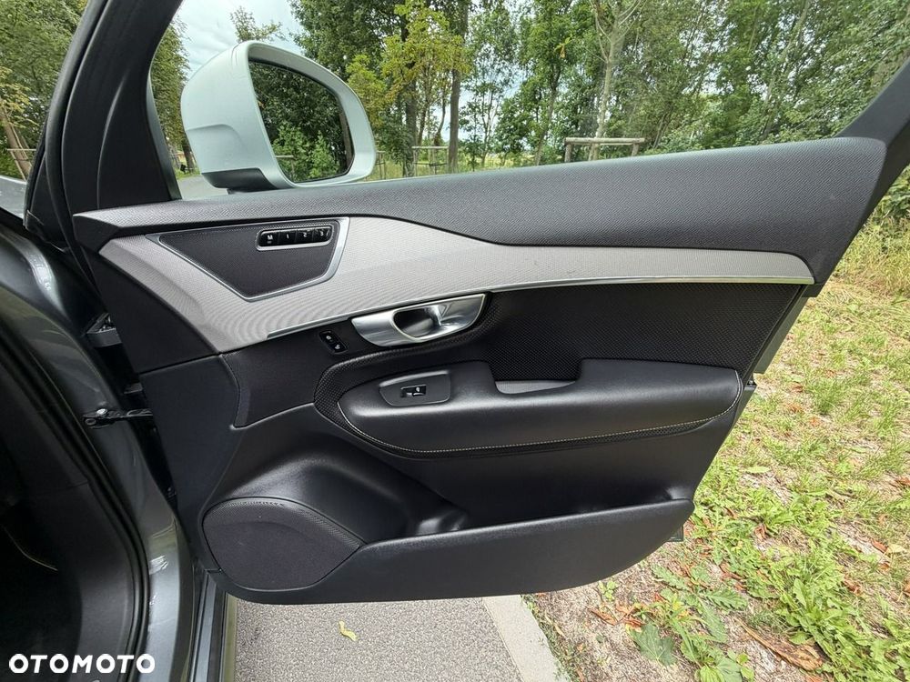 Volvo XC 90 - 36