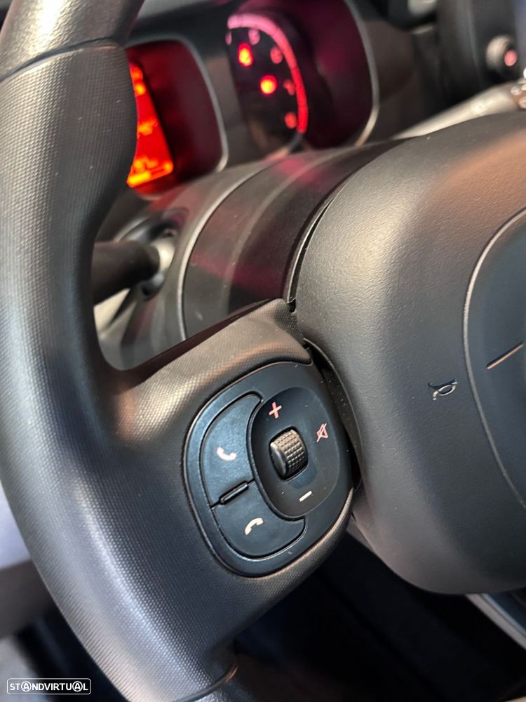 Fiat Panda 1.0 Hybrid City Cross - 32