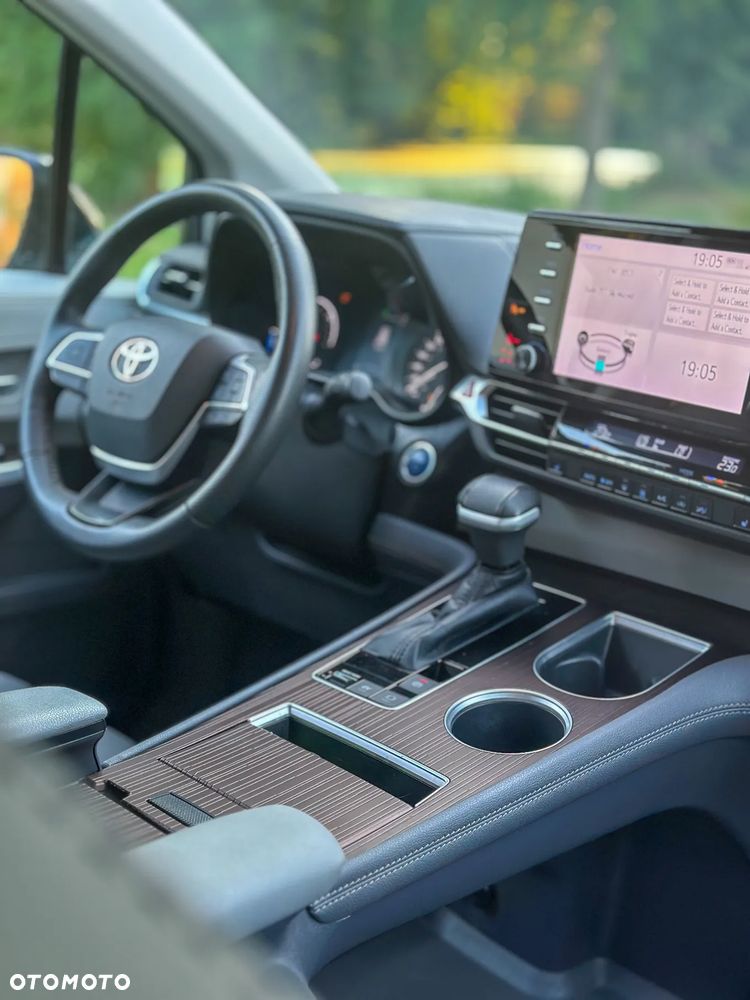 Toyota Sienna - 20