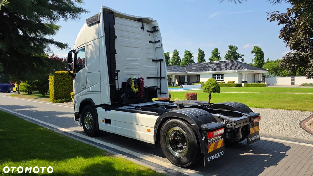 Volvo ///FH///500///2023///JEDYNE  311 TYŚ KM///1 TURBINA///KLIMATYZACJA POSTOJOWA///ZABUDOWY MIĘDZYOSIOWE/// VIRTUAL COCPIT///TABLET///KAMERA///STAN  BARDZO DOBRY - 8