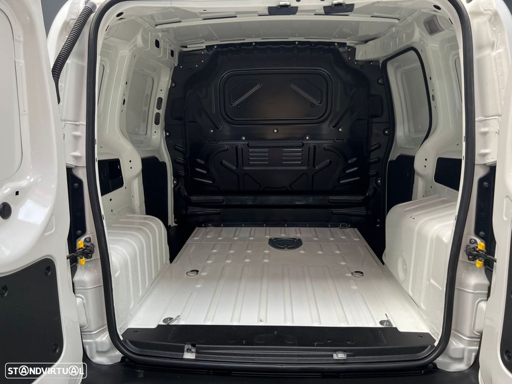 Fiat Fiorino 1.3 M-Jet - 18