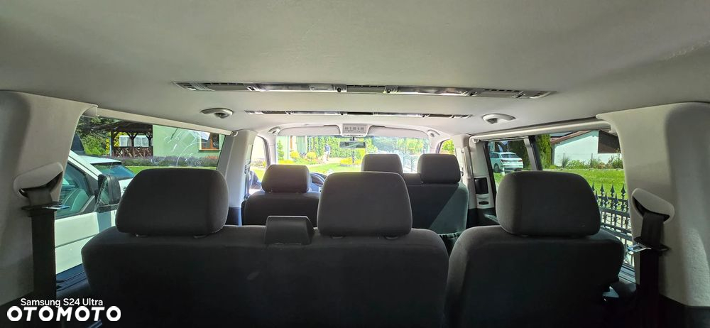 Volkswagen Caravelle - 9