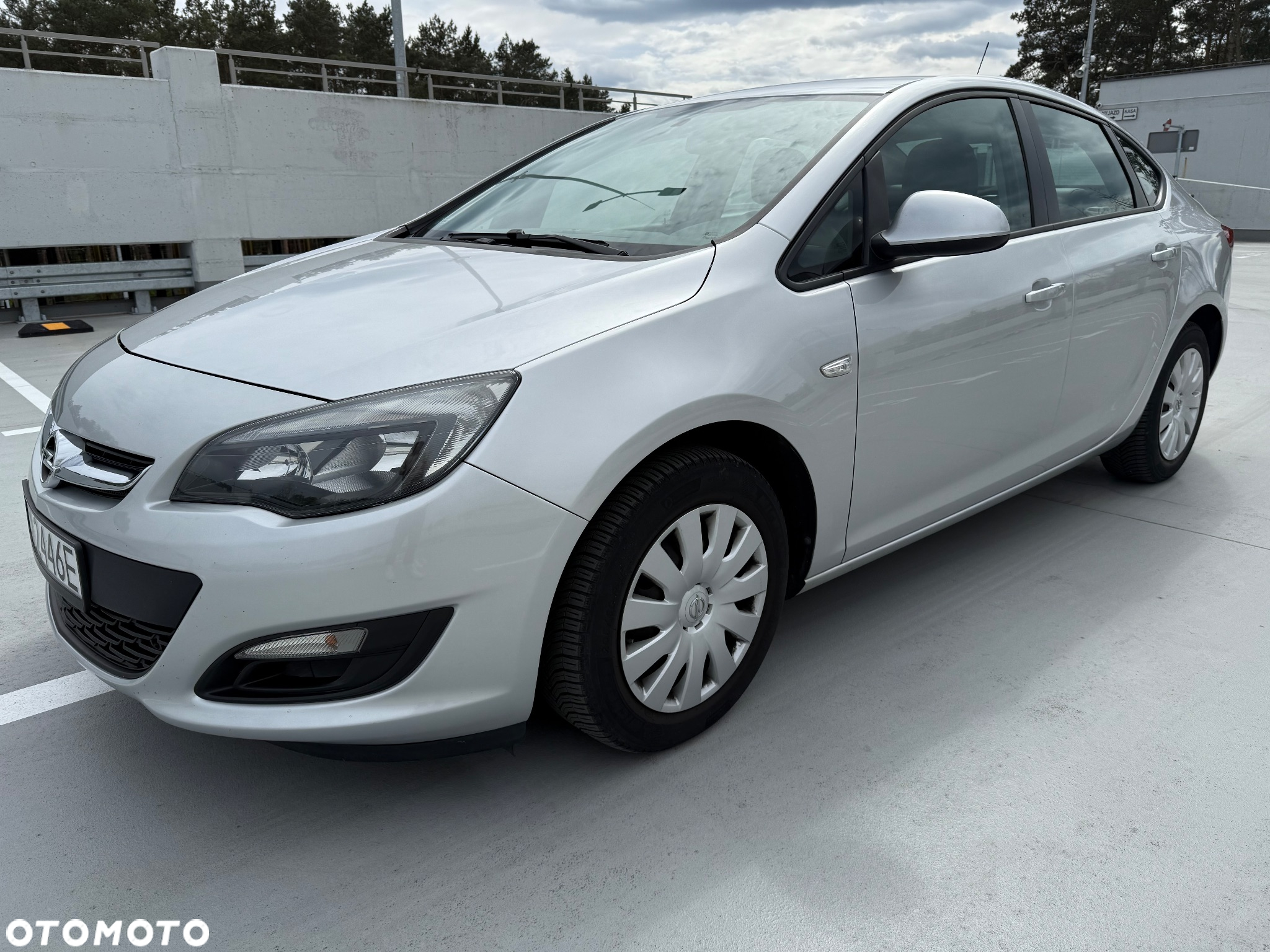 Opel Astra IV 1.6 Essentia - 2