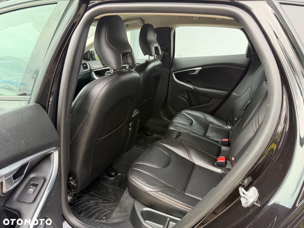 Volvo V40 Cross Country D2 Momentum - 7