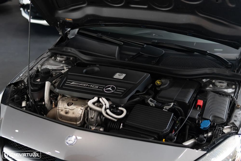 Mercedes-Benz A 45 AMG 4Matic Speedshift 7G-DCT - 6