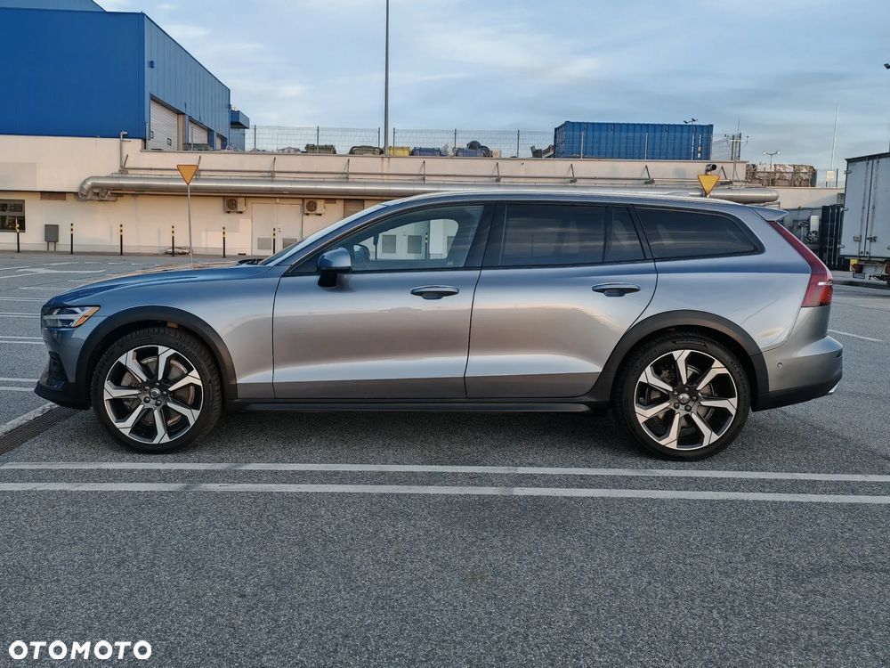 Volvo V60 Cross Country T5 AWD Geartronic Pro - 10