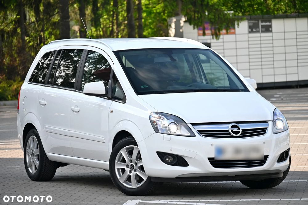 Opel Zafira 1.8 Cosmo - 2