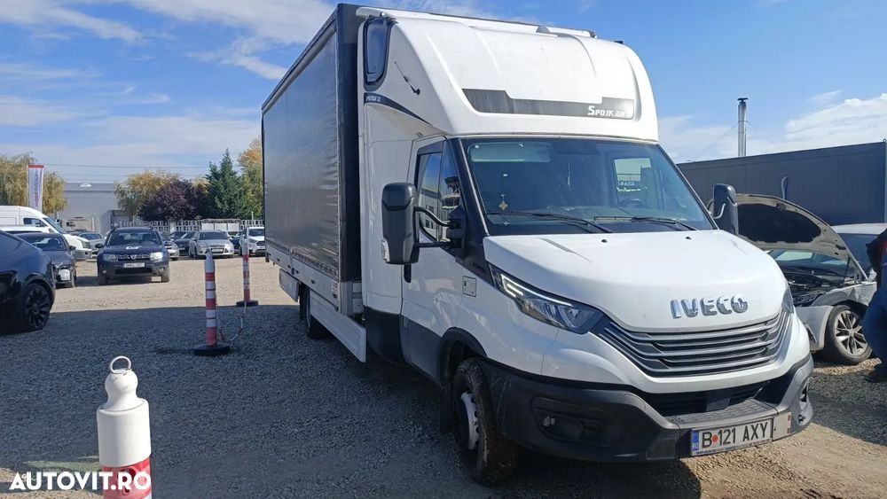 Iveco Daily 70C18H platforma cu prelata si cabina de dormit Spojtrak