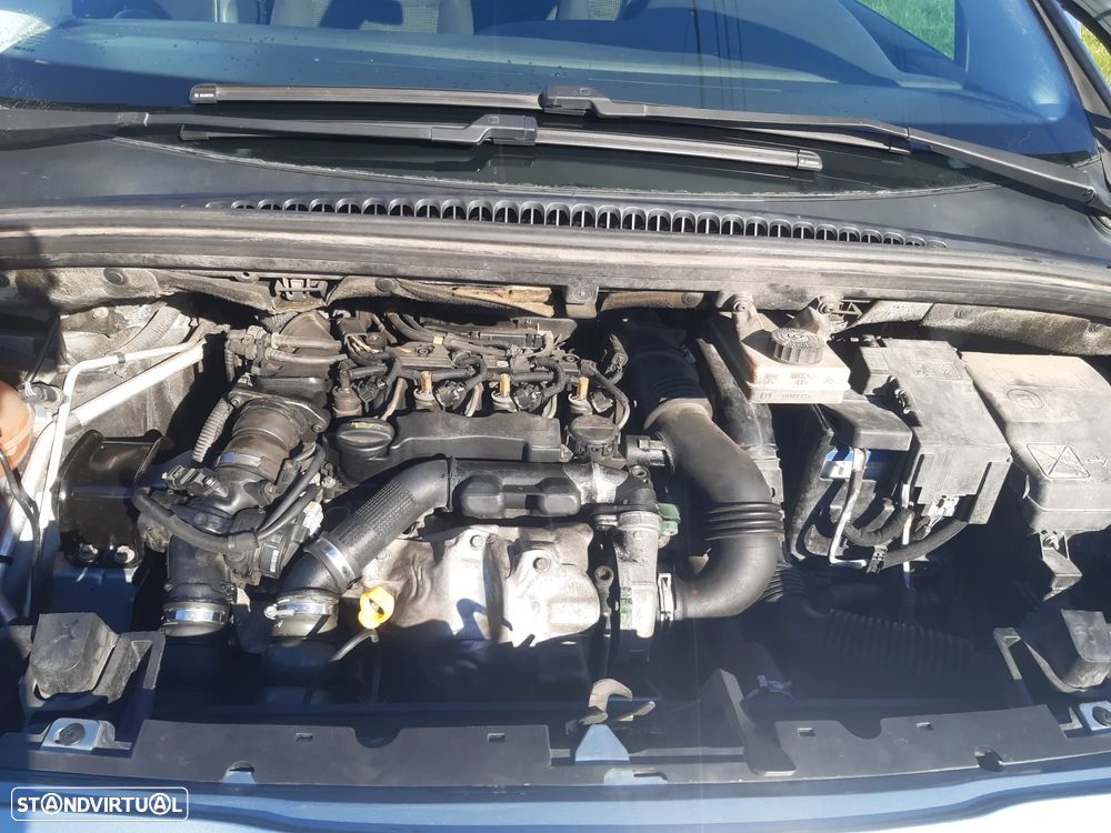 Peugeot 5008 1.6 HDi Premium - 15