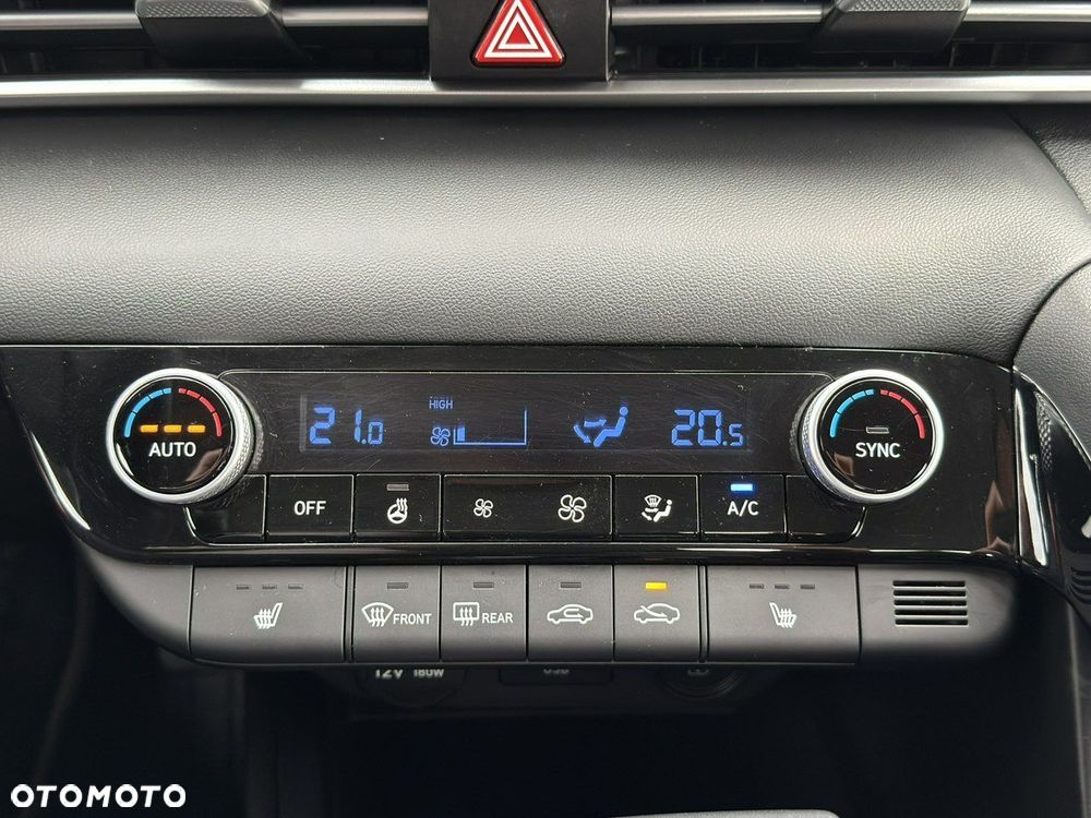 Hyundai Elantra - 28