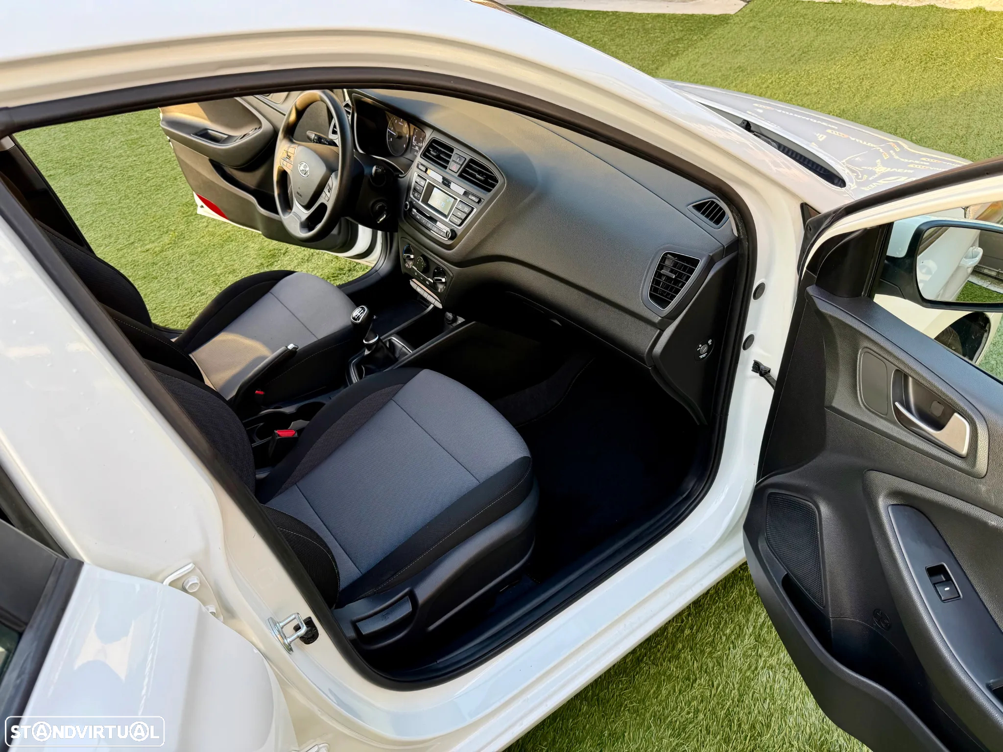 Hyundai i20 1.1 CRDi Blue Access+Bluetooth - 39