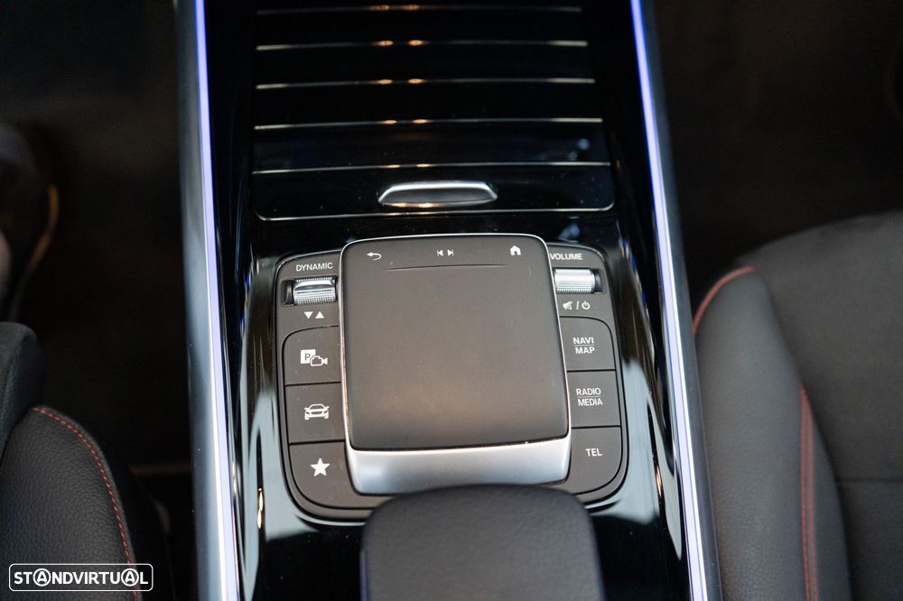 Mercedes-Benz GLA 250 e 8G-DCT AMG Line - 13
