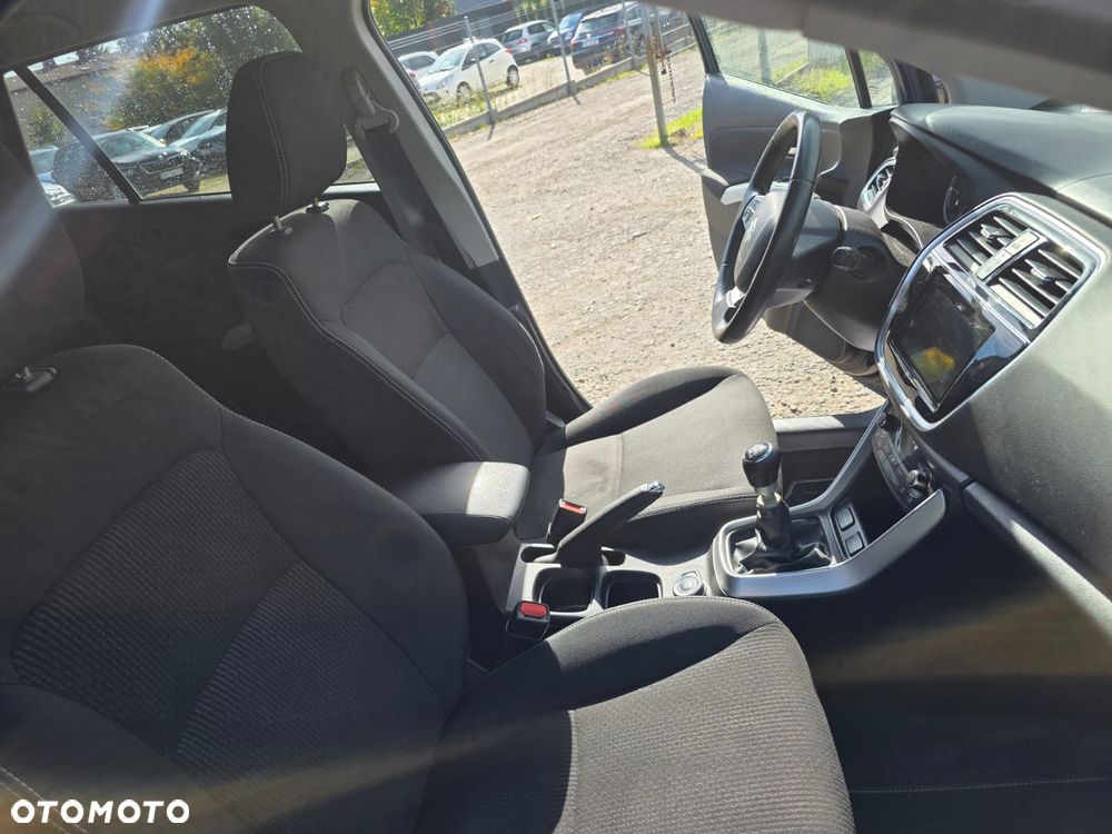 Suzuki SX4 1.6 DDiS Comfort - 11
