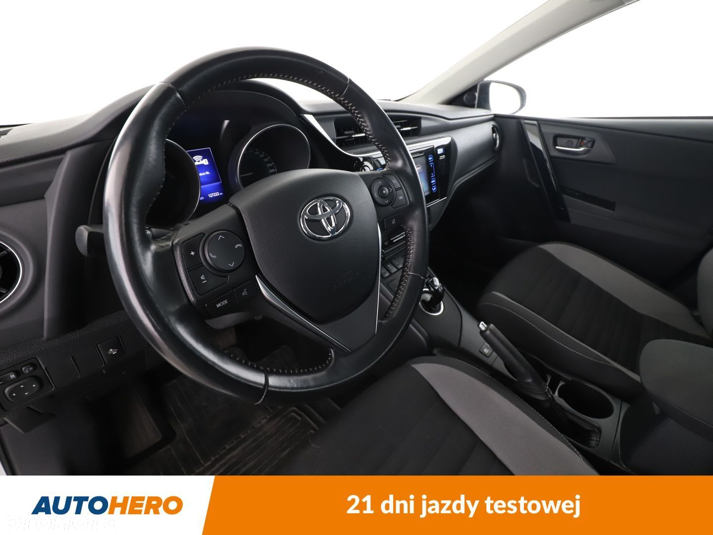 Toyota Auris - 11