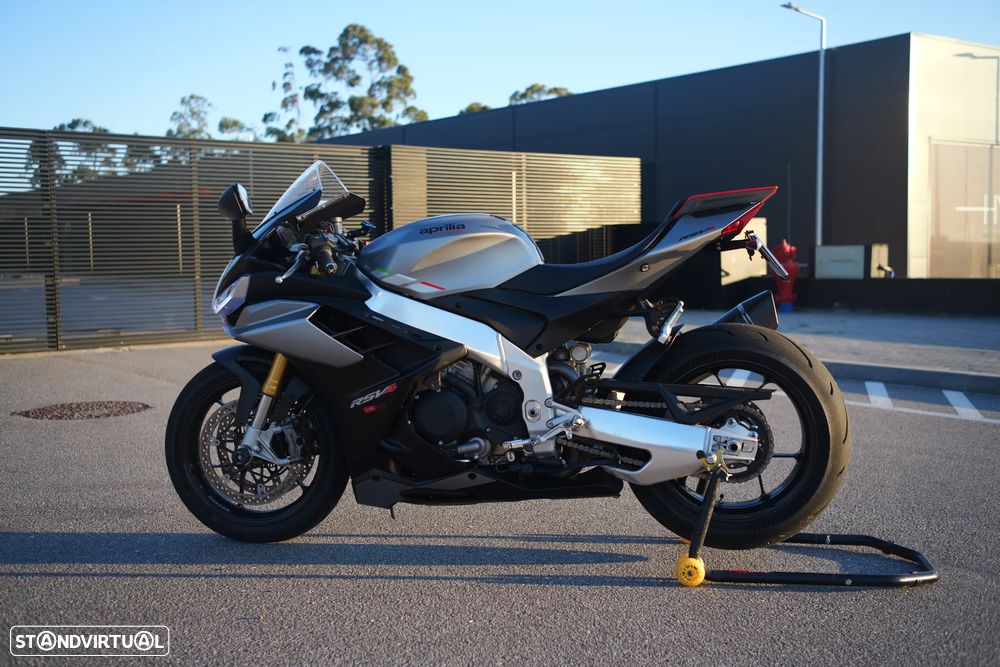 Aprilia RSV 4 - 11