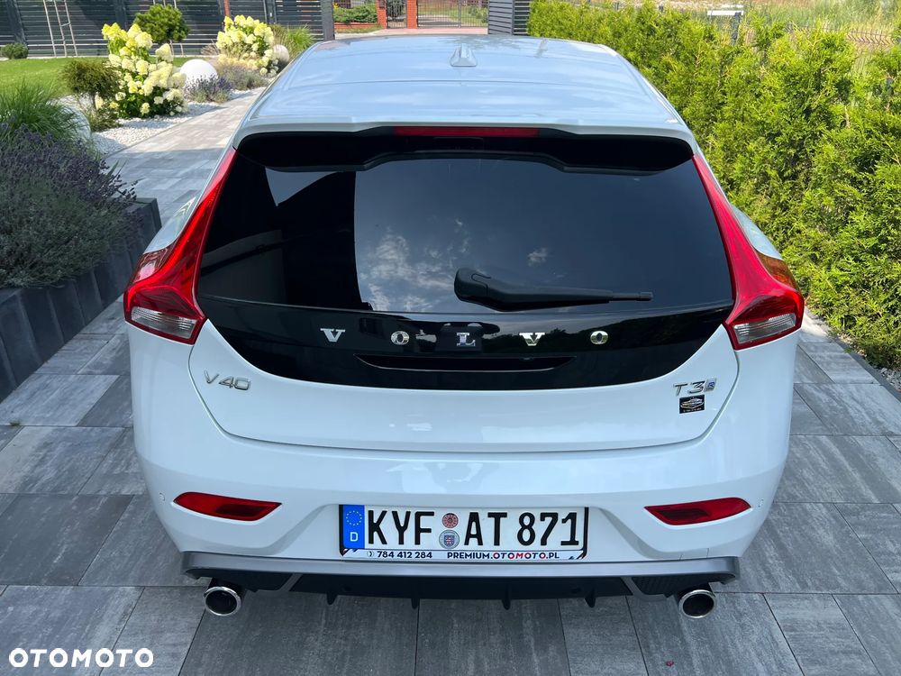 Volvo V40 T3 Inscription - 16