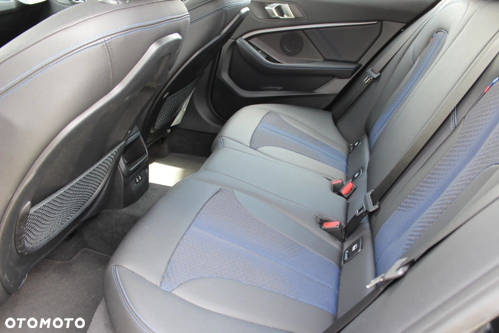 BMW Seria 1 120i M Sport - 11