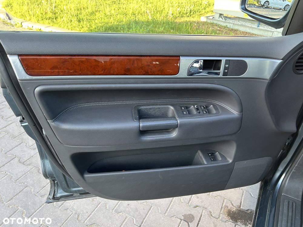 Volkswagen Touareg 3.2 V6 Tiptr - 27