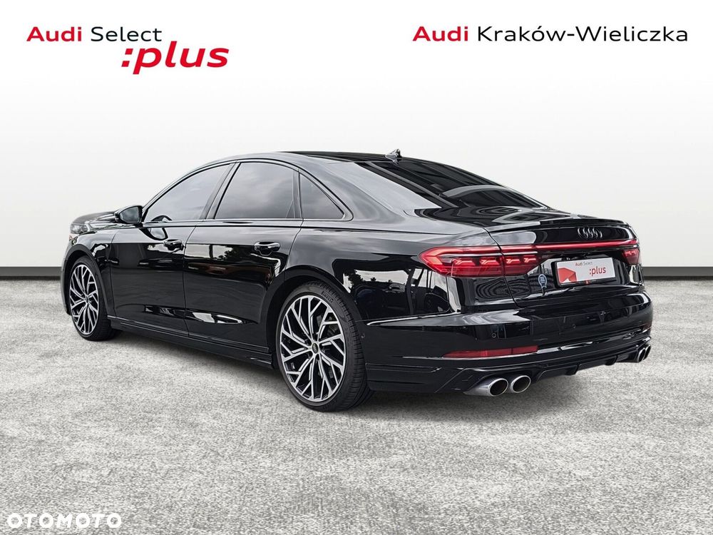 Audi S8 - 4