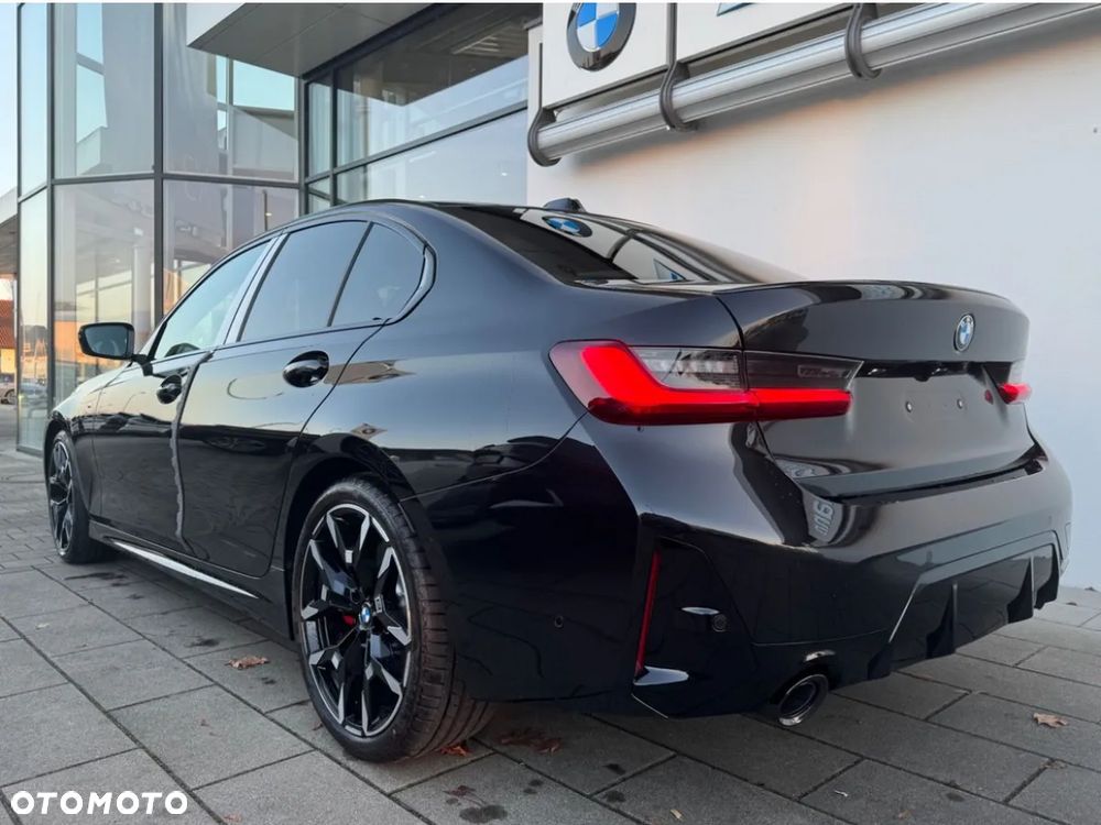 BMW Seria 3 330i xDrive M Sport - 4