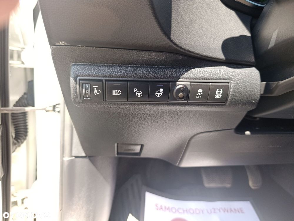 Toyota Corolla - 28