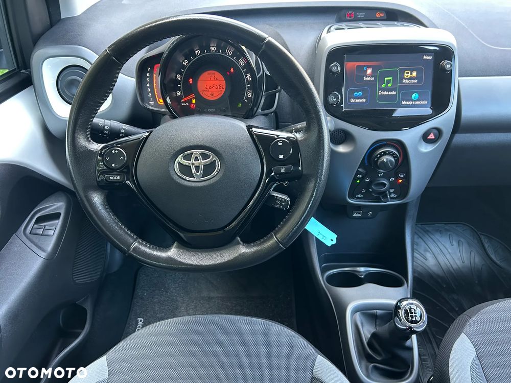 Toyota Aygo x-play - 14