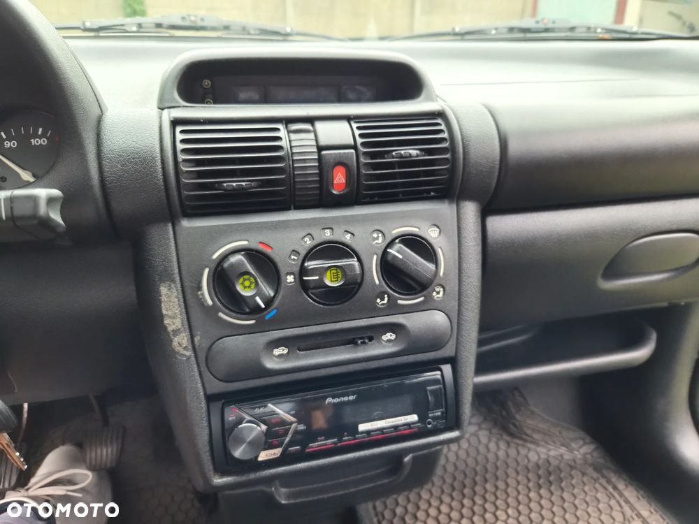 Opel Corsa 1.0 City 12v - 15