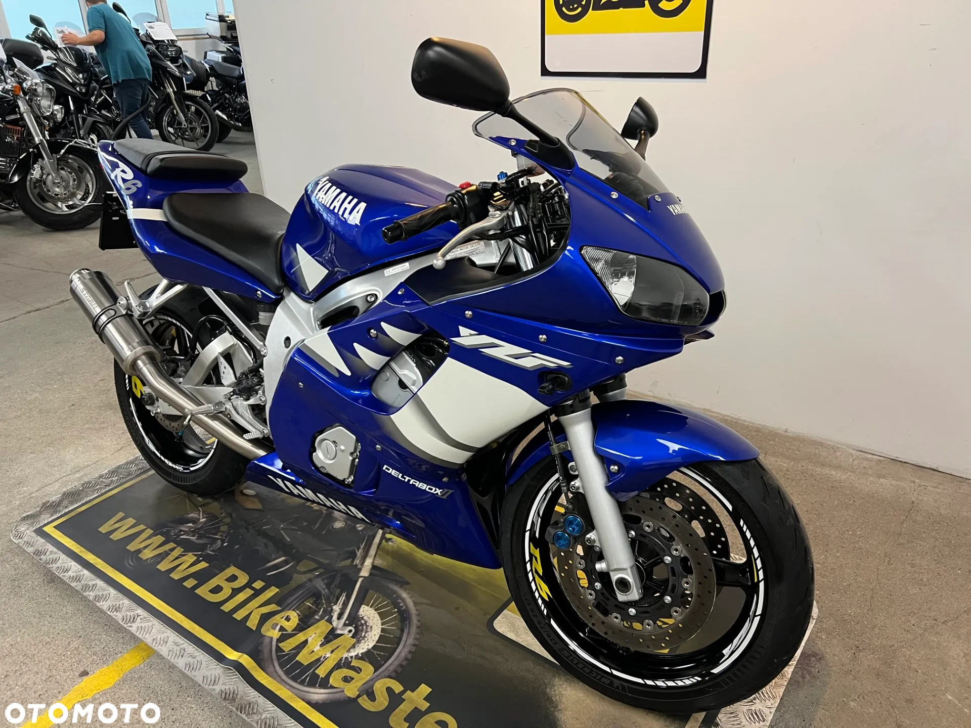 Yamaha R6 - 5