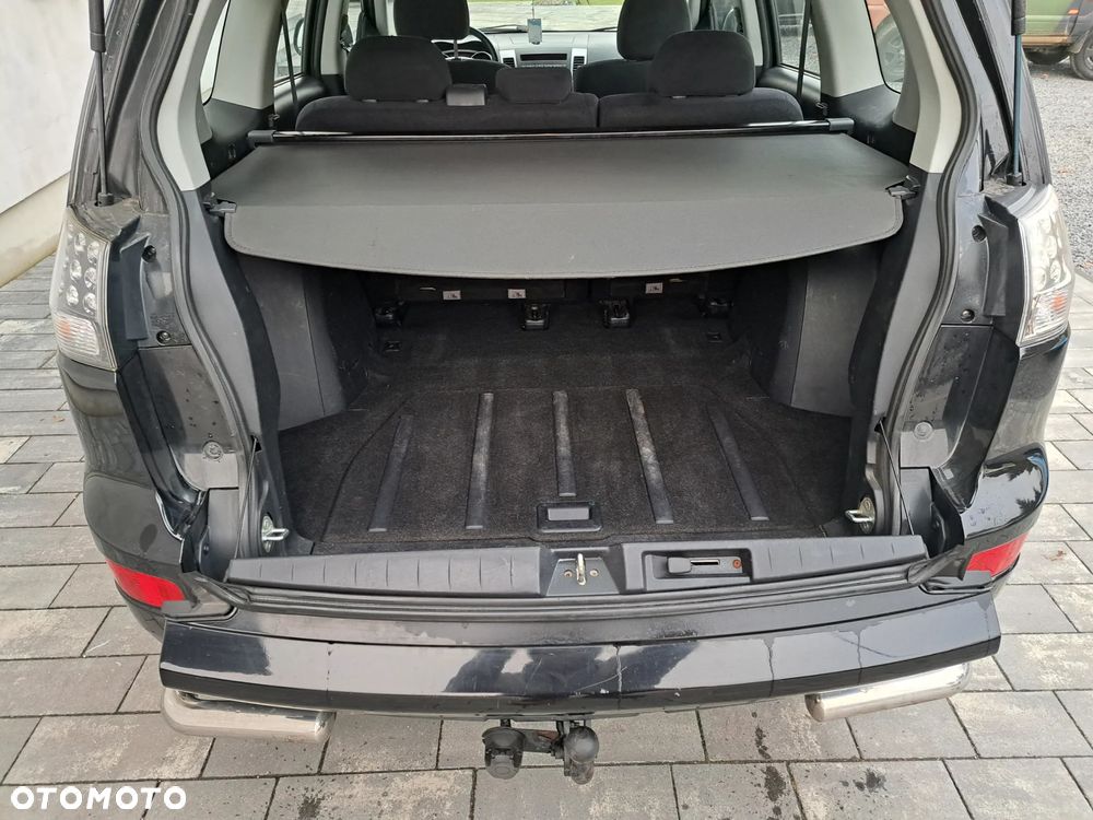 Mitsubishi Outlander 2.0 DI-D 4WD Intense - 12