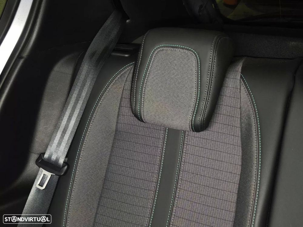 Peugeot 208 PureTech 100 EAT8 Allure Pack - 29