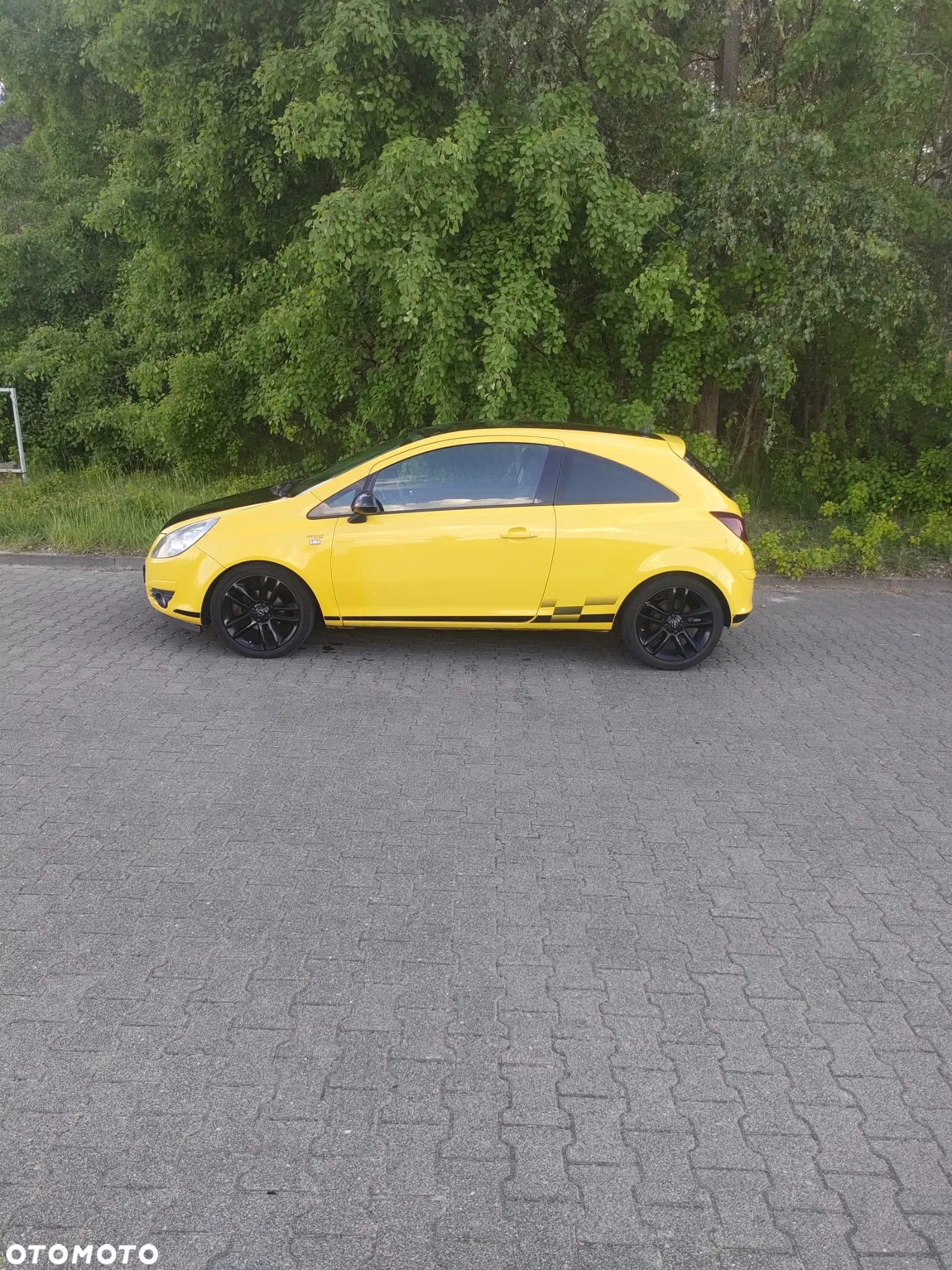 Opel Corsa 1.4 16V Color Edition - 4
