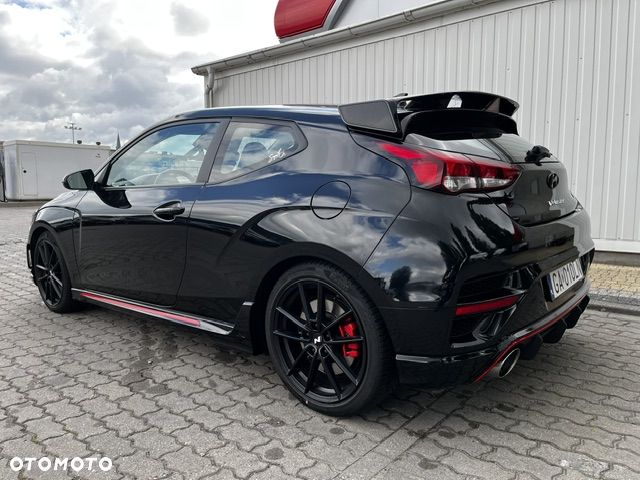 Hyundai Veloster - 5