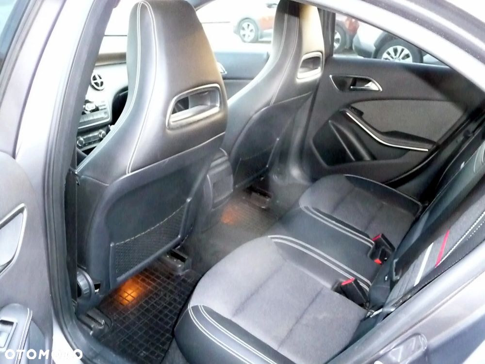 Mercedes-Benz Klasa A 180 BlueEfficiency Edition - 18